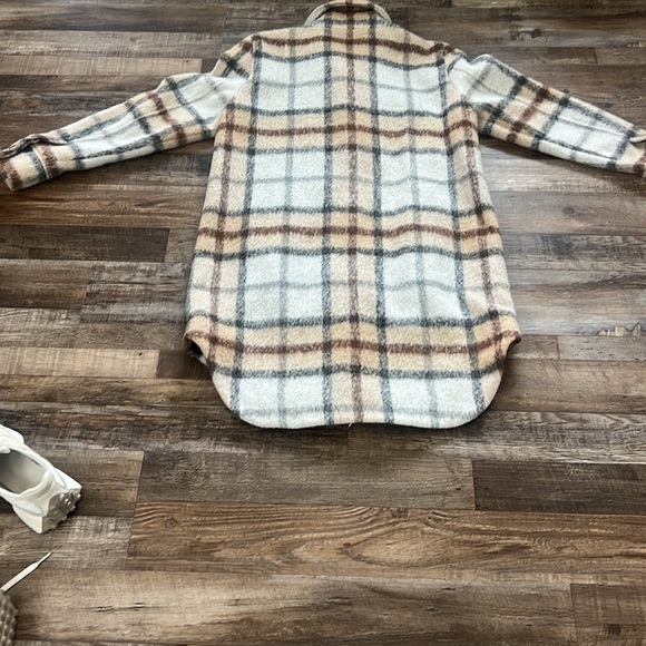 Loft Plaid Wool Blend Shirt Tail Coat. Size Small - Picture 4 of 8